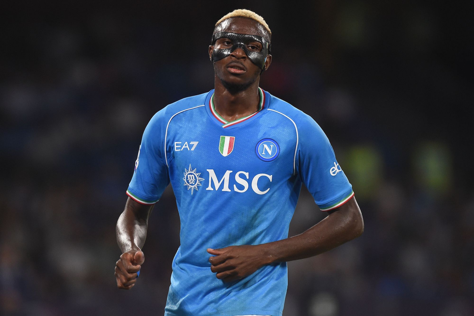 Victor Osimhen ngóng chờ lời đề nghị của Arsenal trước khi cân nhắc các lựa chọn khác