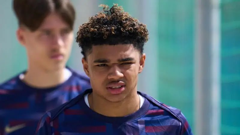 Michael Golding gia nhập Leicester City từ Chelsea