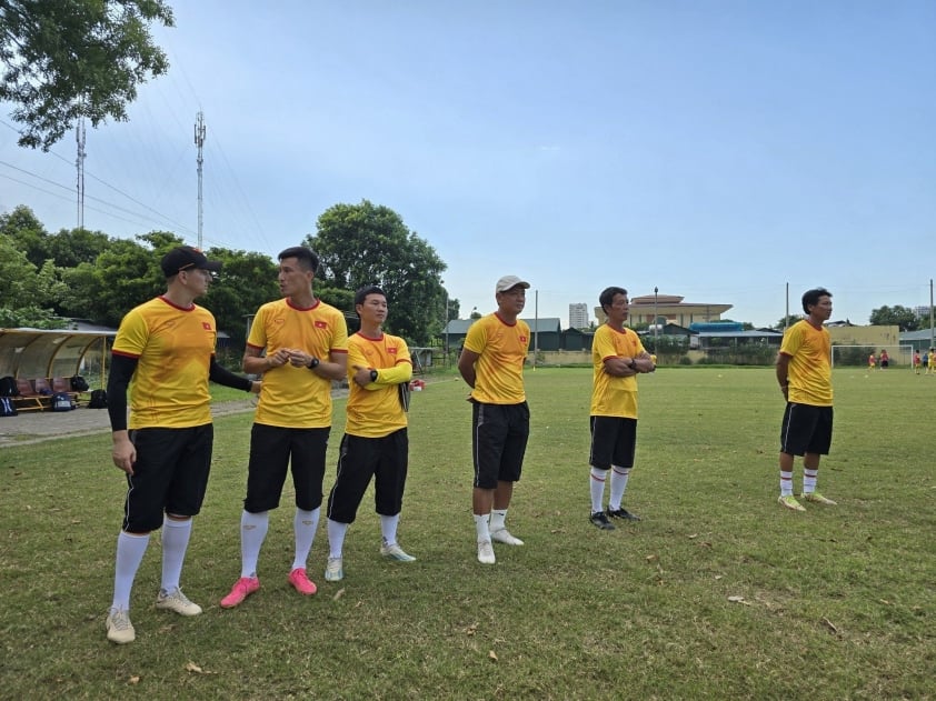 Chuyên gia thủ môn hàng đầu thế giới Valdir Baldi tham gia khóa học lấy chứng chỉ AFC tại Việt Nam