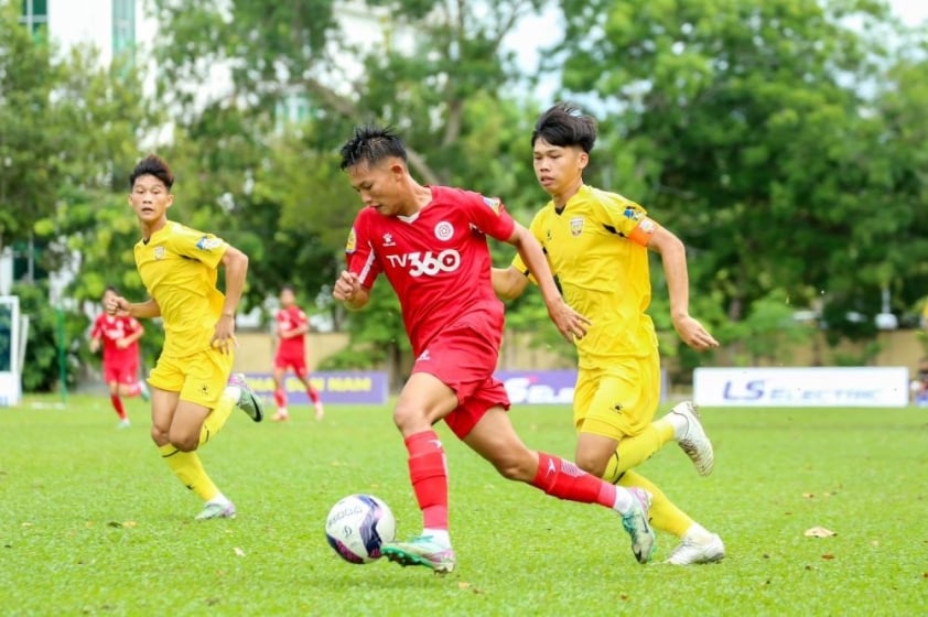 Hà Tĩnh tạo bất ngờ, đánh bại Thể Công Viettel với pha phản công cuối cùng