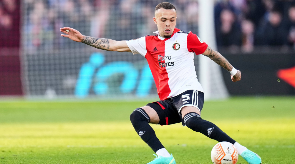 Arsenal để mắt đến sao trẻ của Feyenoord: Quilindschy Hartman