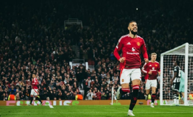 Noussair Mazraoui tỏa sáng trong chiến thắng của Manchester United trước PAOK