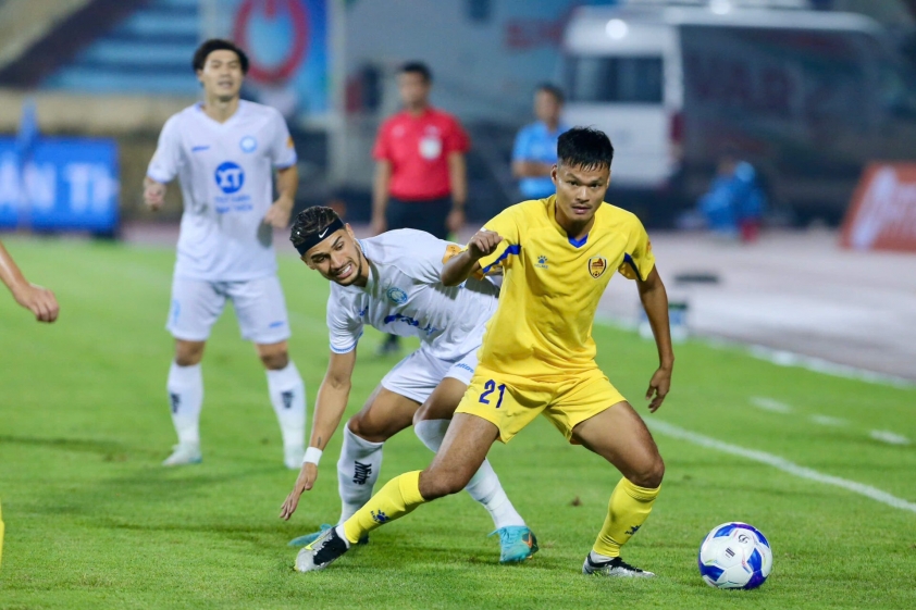 Quảng Nam Toả Sáng Trước Đà Nẵng Để Giành Chiến Thắng Đầu Tay Ở V-League