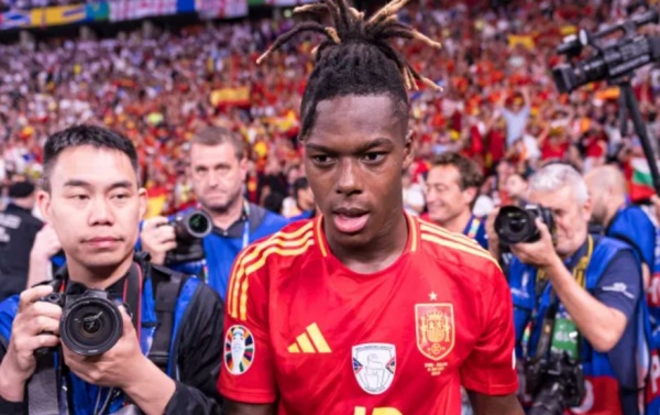 Arsenal chậm chân trong cuộc đua giành Nico Williams