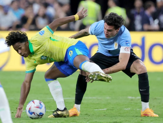 Siêu sao trẻ người Brazil Endrick hoàn thành thủ tục gia nhập Real Madrid