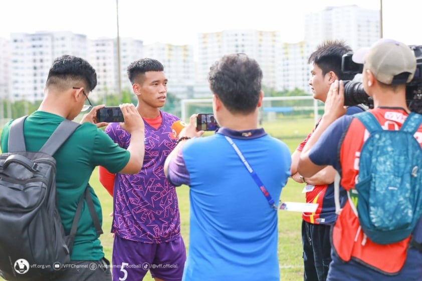 Mạnh Hưng bình phục chấn thương, sẵn sàng cùng U19 Việt Nam chinh chiến tại giải U19 Đông Nam Á
