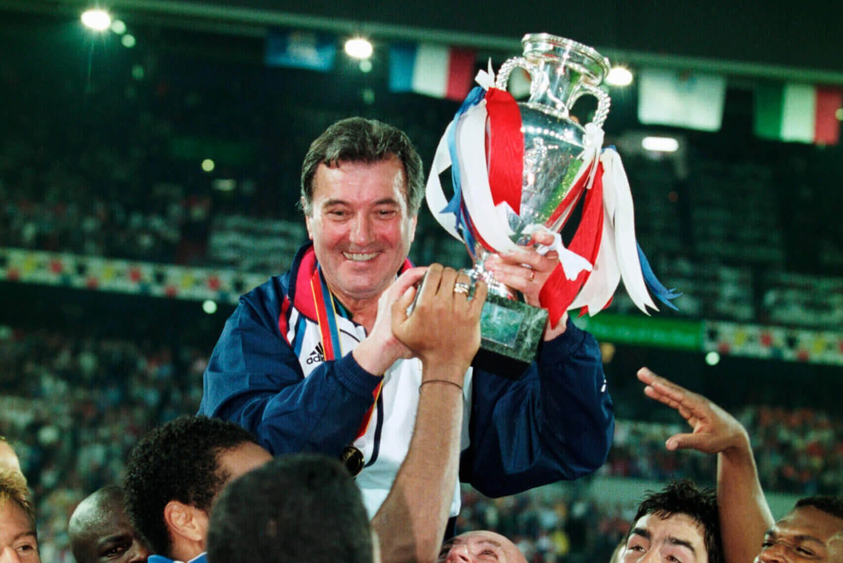 Triều đại vàng của Pháp: Hành trình vô địch EURO 2000