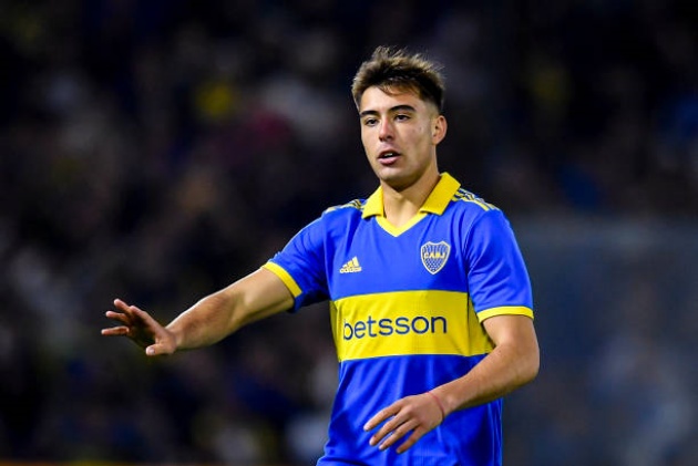 Chelsea chuẩn bị đón sao mai người Argentina Aaron Anselmino