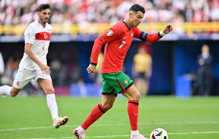 Ronaldo gây tranh cãi tại Euro 2024: HLV Allardyce lên tiếng chỉ trích