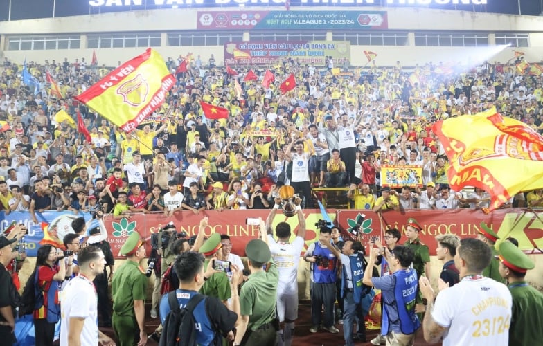 V-League 2023/2024: Mùa giải thành công khép lại trên sân bóng rực lửa