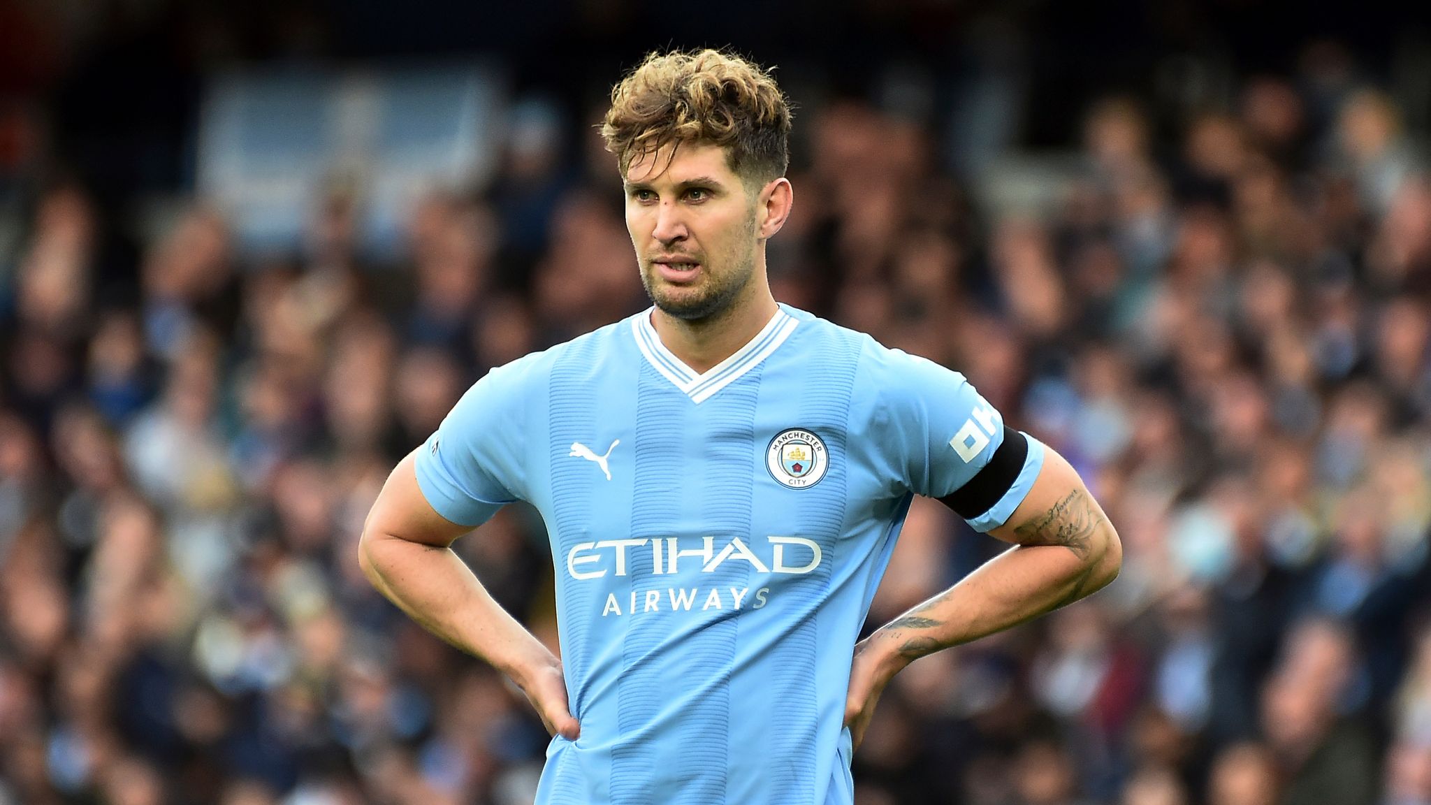 Lộ chữ ký đầu tiên của Kompany tại Bayern