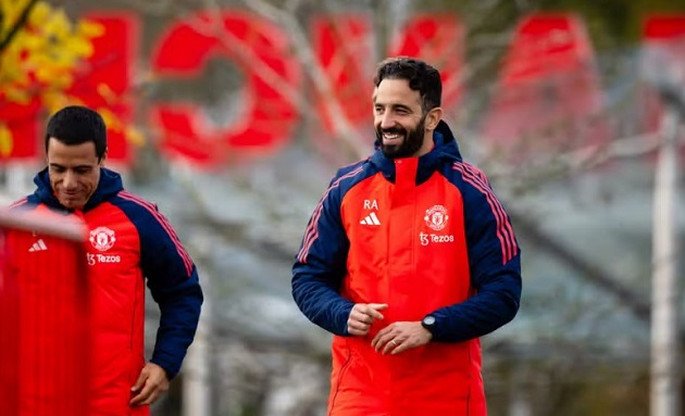 Cảnh báo của Owen Hargreaves về chiến thuật của Manchester United Yếu điểm lộ rõ khi đối đầu với các đối thủ mạnh