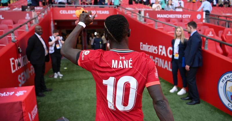 Anh đã dành được rất nhiều vinh quang trong màu áo của The Kop 