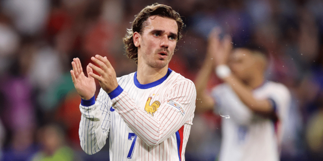 Antoine Griezmann tuyên bố giã từ sự nghiệp ở Đội tuyển Pháp sau thập kỷ lẫy lừng