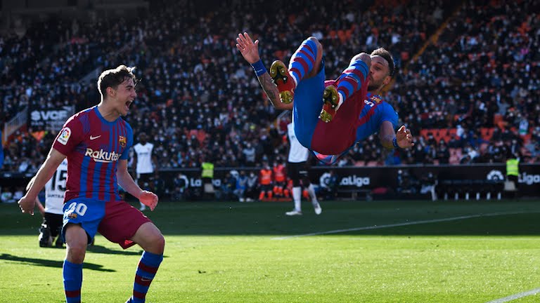 Aubameyang đánh dấu ngày thi đấu trói sáng với cú đúp cực kỳ ấn tượng