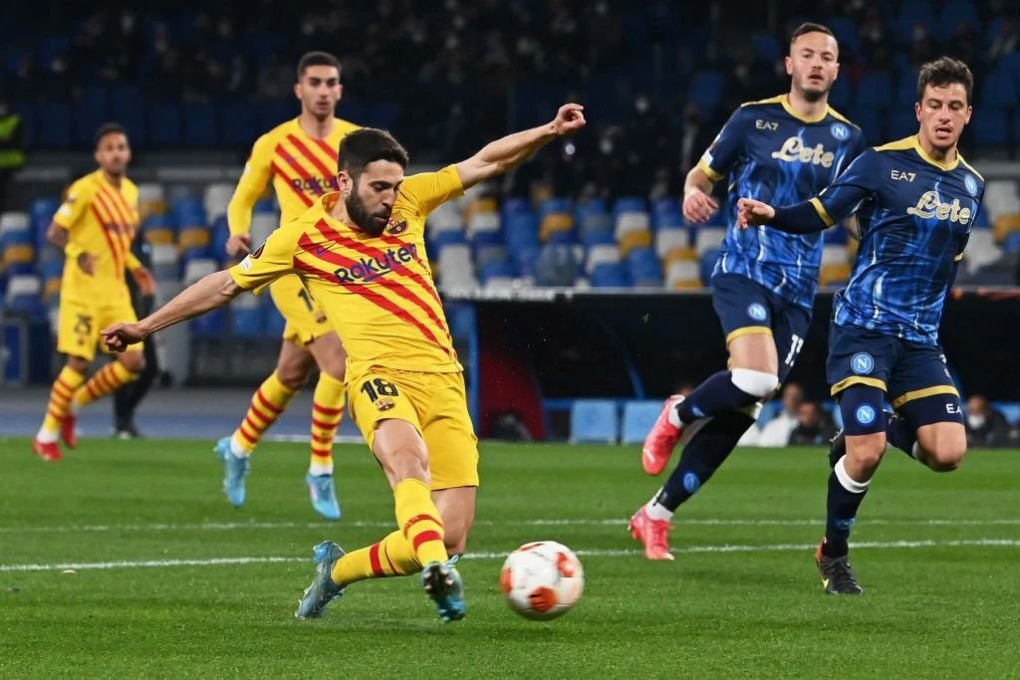Barcelona có được bàn thắng vươn lên dẫn trước ngay ở phút thứ 7