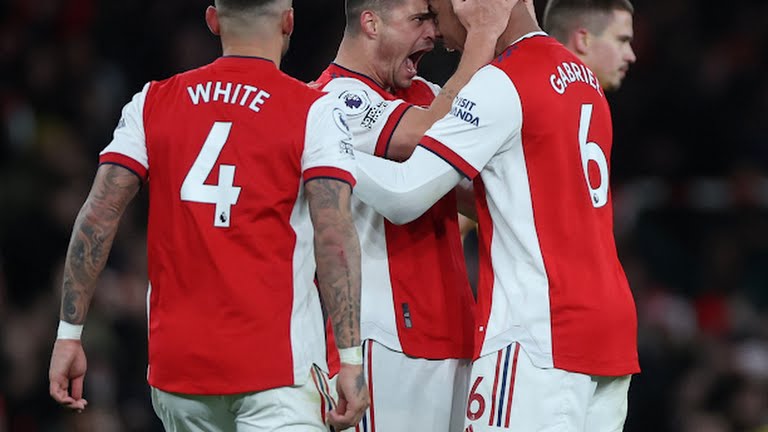 CLB Arsenal đã có màn lội ngược dòng đầy cảm xúc trước Wolves