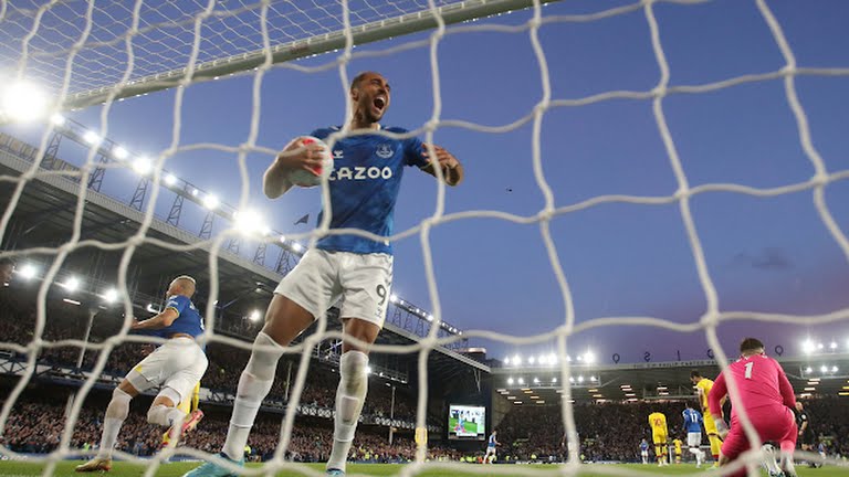 Calvert-Lewin là người ấn định tỷ số 3-2 cho Everton 