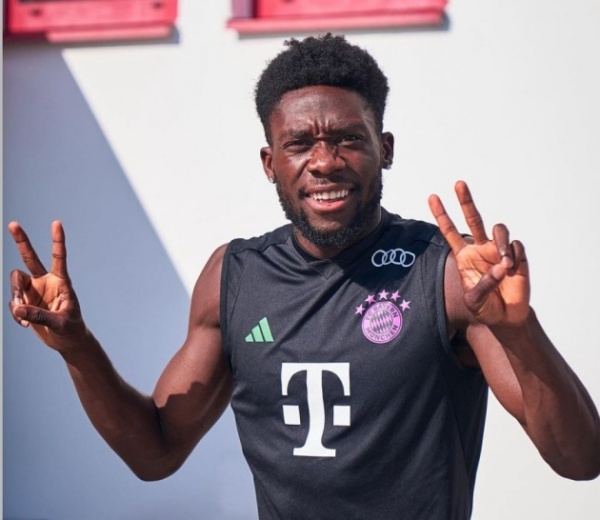 Man United để mắt đến Alphonso Davies Sự thay thế hoàn hảo cho Luke Shaw?