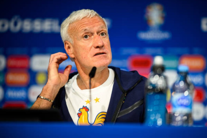 Căng thẳng giữa Deschamps và Zidane Chiếc ghế HLV trưởng tuyển Pháp bị đe dọa