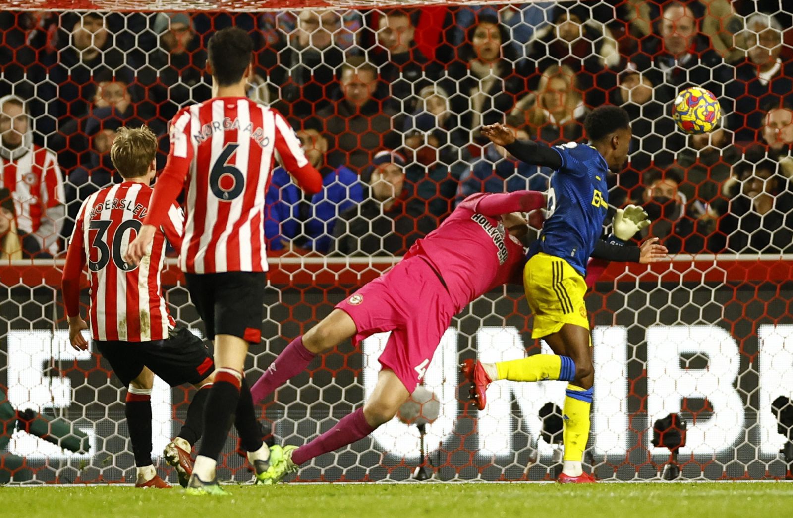 Elanga đã ghi bàn mở tỷ số trong trận đấu trước Brentford 