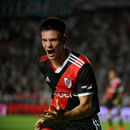 Cuộc đua tranh tài năng trẻ Franco Mastantuono giữa Arsenal và Real Madrid nóng lên