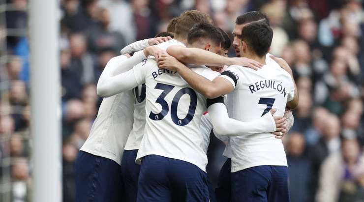 Gà Trống chỉ còn cách vị trí thứ 4 của Arsenal vỏn vẹn 3 điểm Gà Trống chỉ còn cách vị trí thứ 4 của Arsenal vỏn vẹn 3 điểm