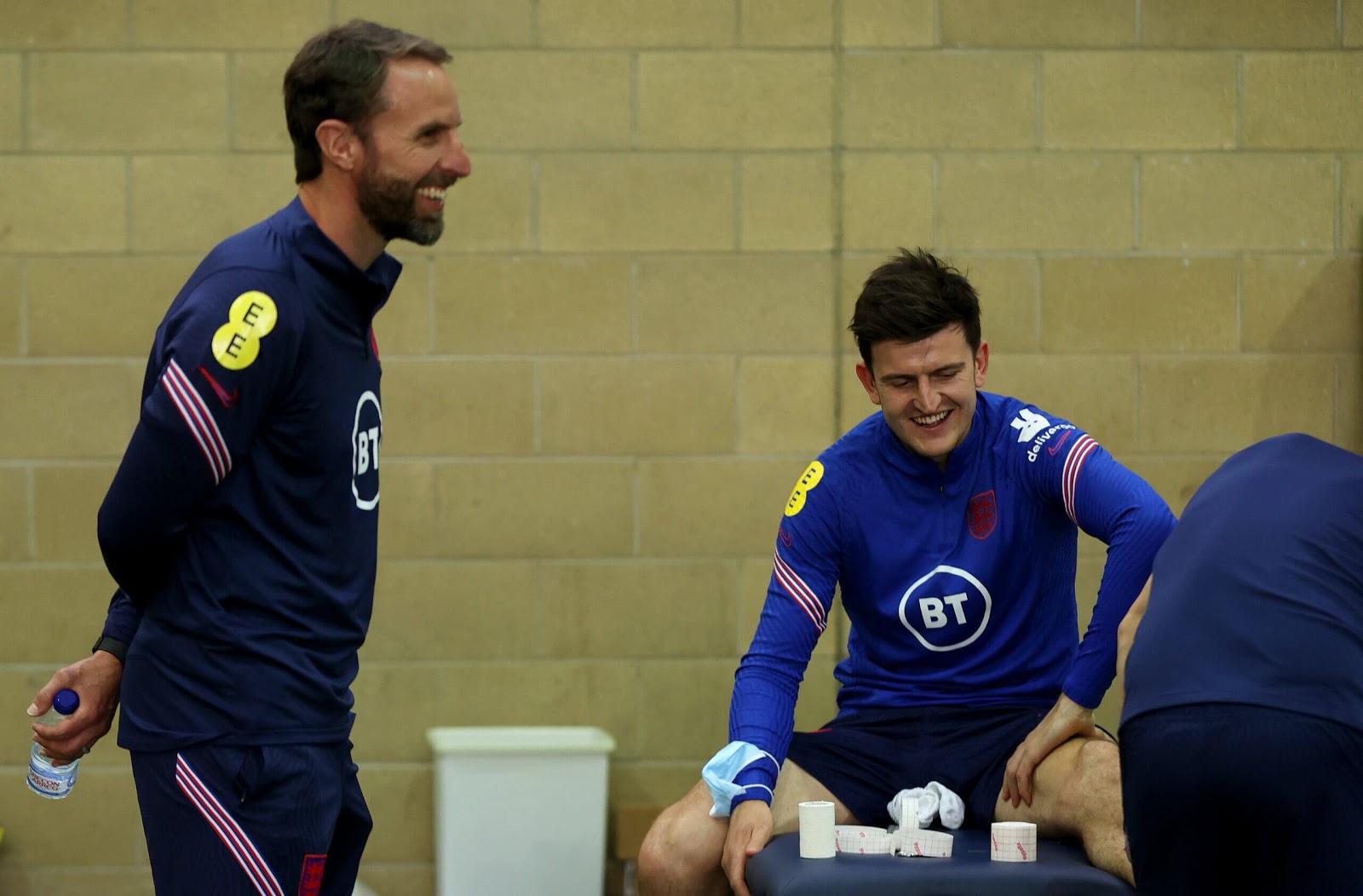 Southgate đã tin tưởng lựa chọn Maguire bất chấp chấn thương mắt cá chân của tuyển thủ người Anh vào tháng Năm vừa qua Southgate đã tin tưởng lựa chọn Maguire bất chấp chấn thương mắt cá chân của tuyển thủ người Anh vào tháng Năm vừa qua