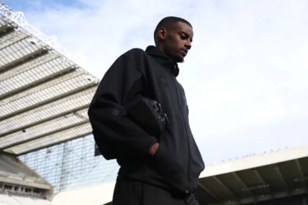 Alexander Isak Sẵn sàng bứt phá rời Newcastle