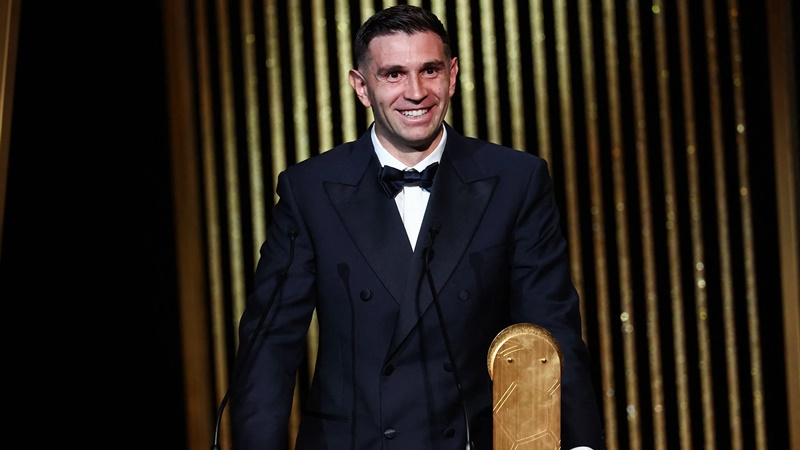 Emiliano Martinez Người gác đền xuất sắc nhất thế giới tái khẳng định vị thế