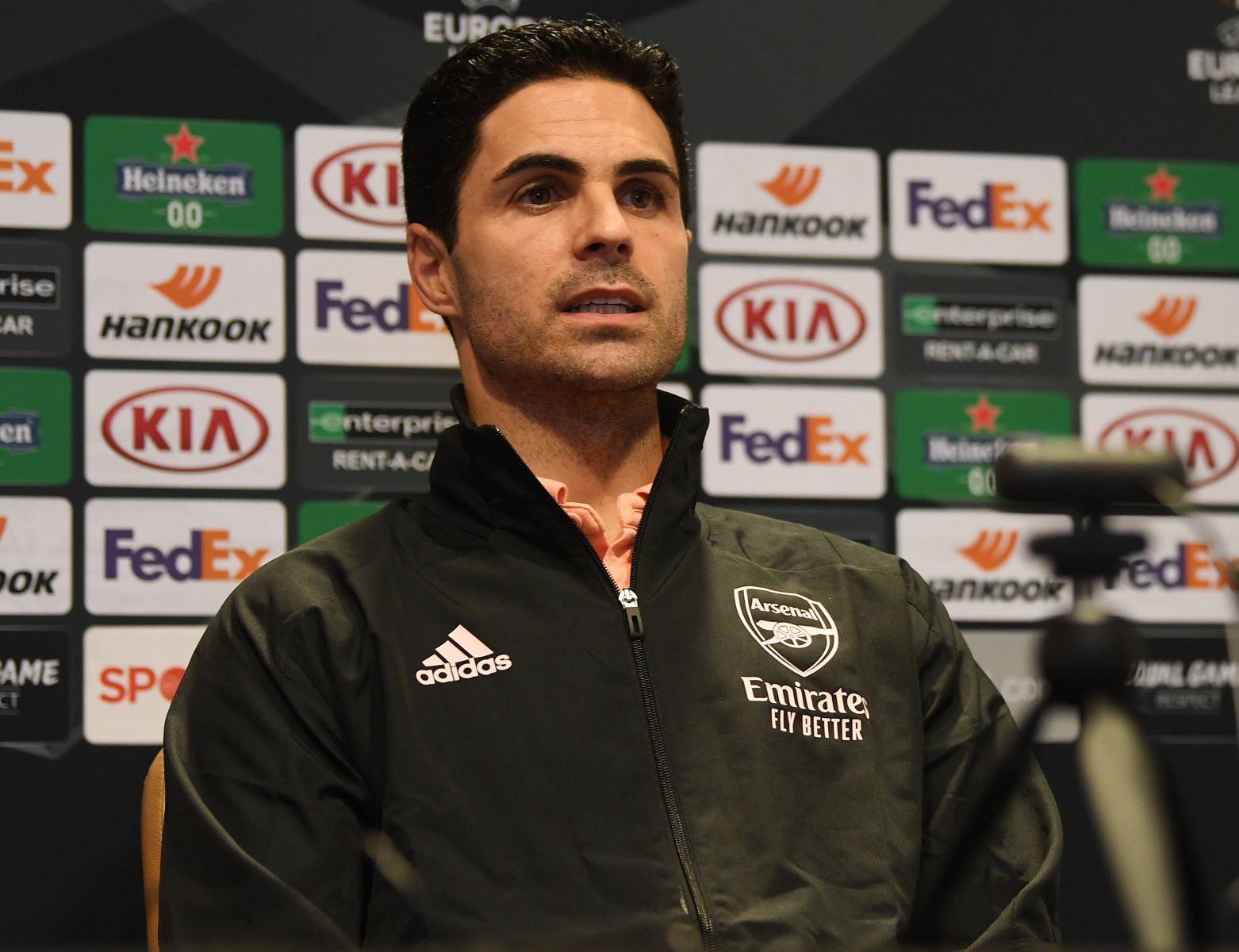 HLV Arteta khen ngợi tinh thần của các học trò