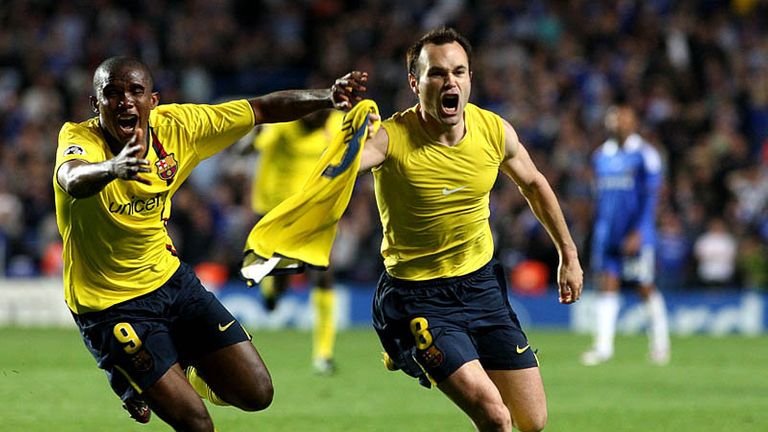 Iniesta ghi bàn trong trận Barcelona - Chelsea