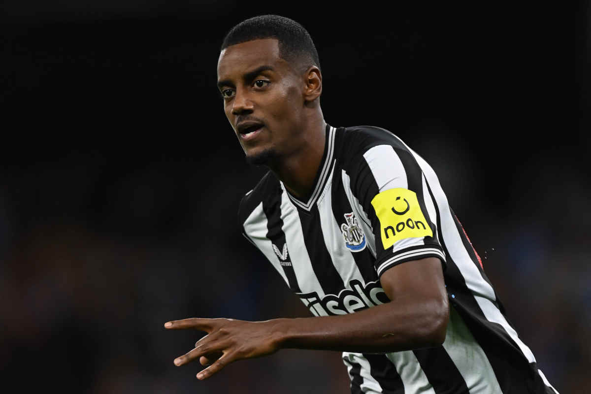 Arsenal cân nhắc giữa Isak và Gyokeres Sự lựa chọn khó khăn cho tương lai hàng công