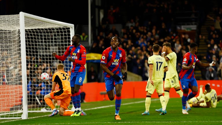 Jean-Philippe Mateta giúp đội chủ nhà vươn lên dẫn trước từ sớm Jean-Philippe Mateta giúp đội chủ nhà vươn lên dẫn trước từ sớm