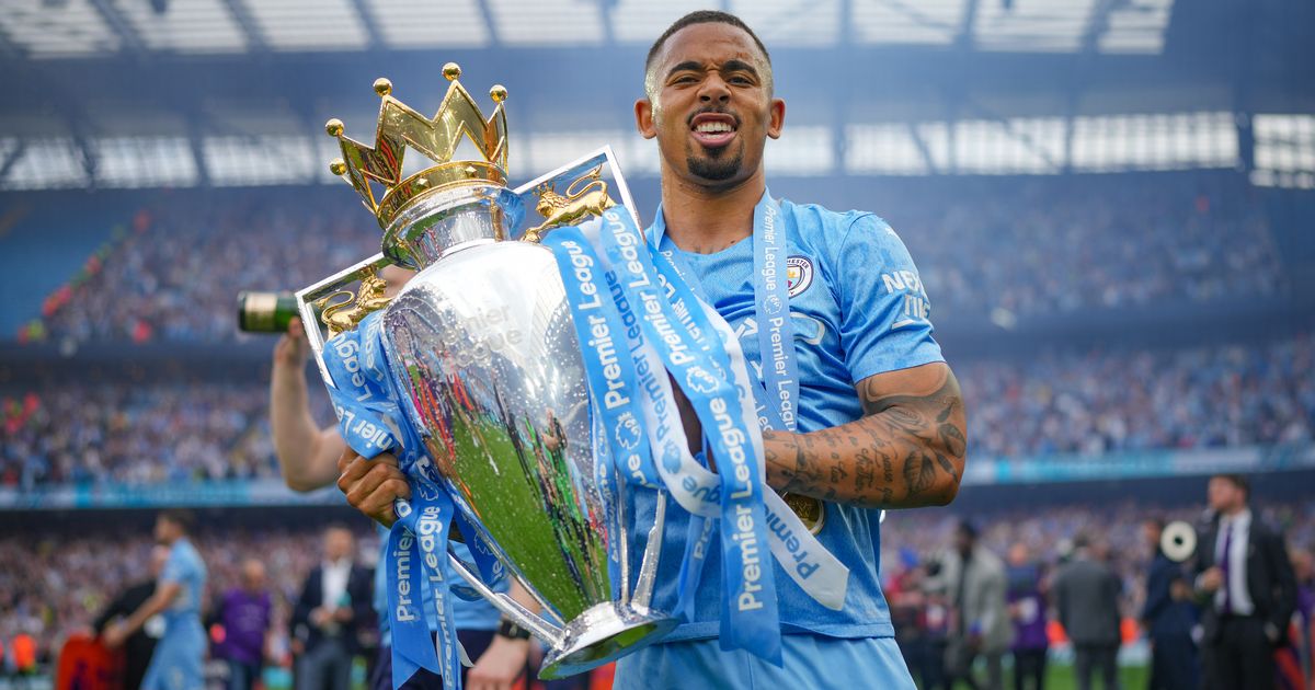 Jesus đã dành rất nhiều vinh quang tại nửa xanh thành Manchester Jesus đã dành rất nhiều vinh quang tại nửa xanh thành Manchester