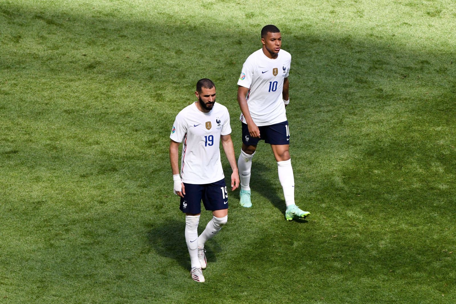 Kylian Mbappe và Karim Benzema Kylian Mbappe và Karim Benzema