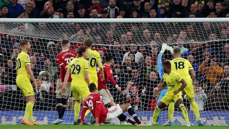 Man United dành trọn vẹn 3 điểm trong trận đấu cuối cùng ở sân nhà Man United dành trọn vẹn 3 điểm trong trận đấu cuối cùng ở sân nhà