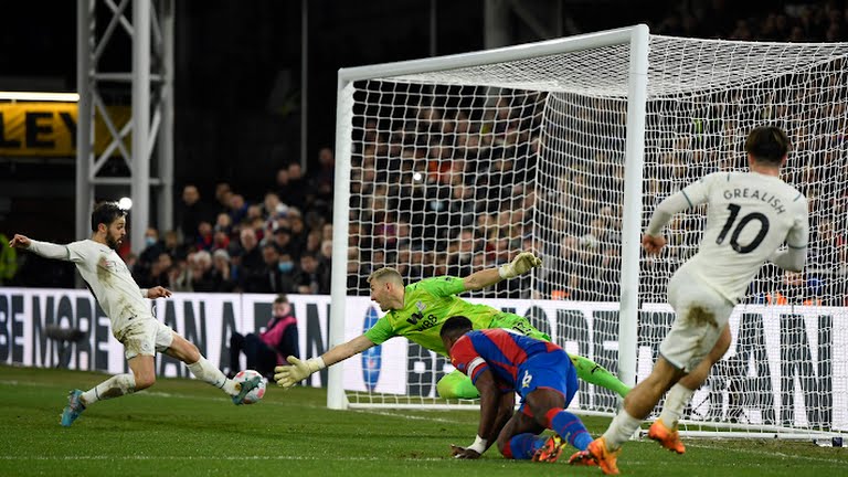 Manchester City đã để đối thủ Crystal Palace cầm hòa với tỷ số không đều
