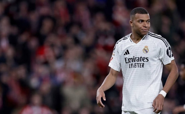 Kylian Mbappe phủ nhận cáo buộc hiếp dâm ở Thụy Điển giữa lúc phong độ sa sút tại Real Madrid