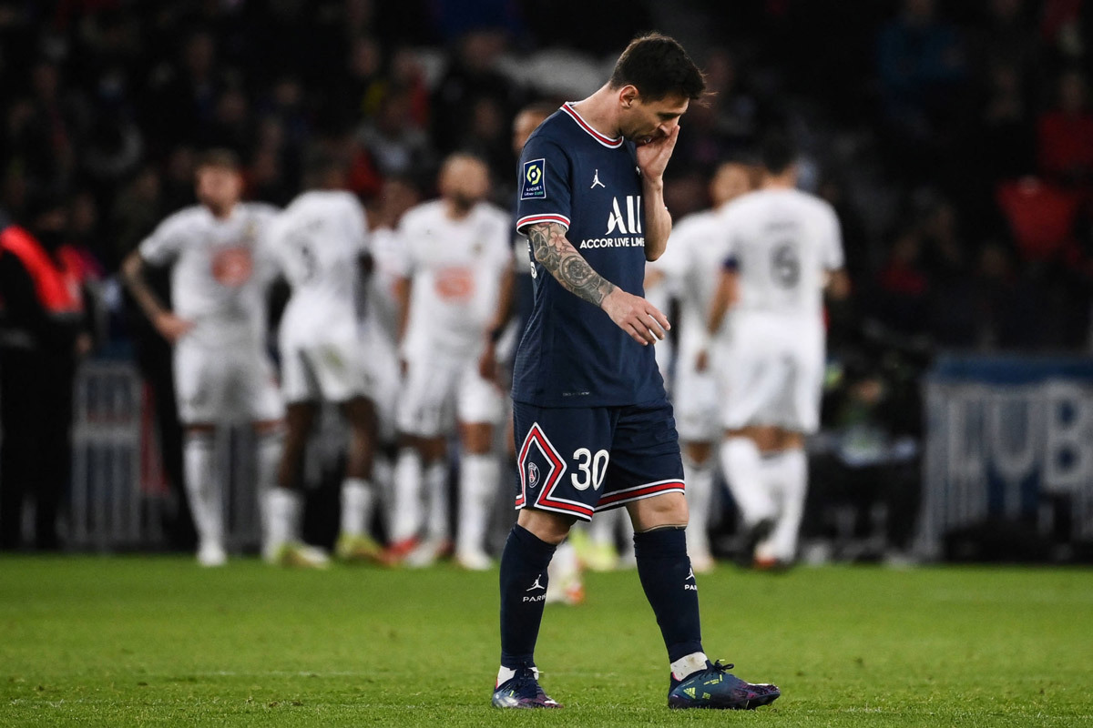 Messi đang phải điều trị dứt điểm chấn thương gót chân trái của mình 