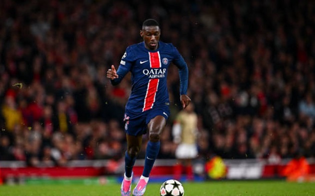 Tương lai bất định của Randal Kolo Muani tại PSG trong bối cảnh ít được trọng dụng