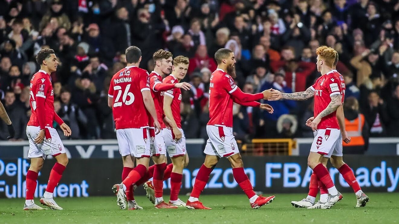 Nott Forest dành chiến thắng thuyết phục