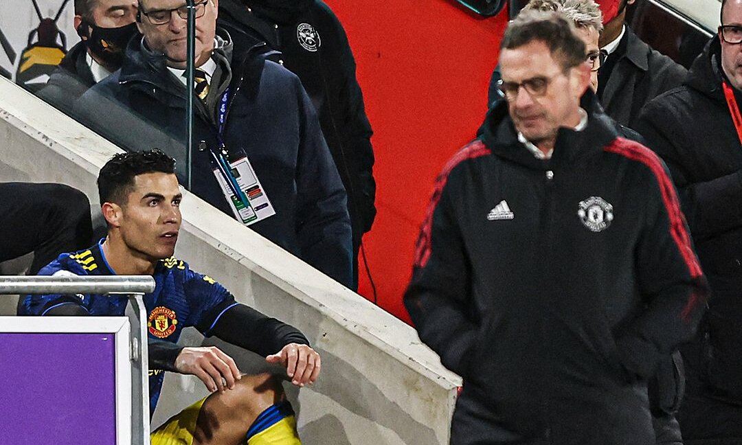 Phong thay đồ của Man United đang cực kỳ rối ren