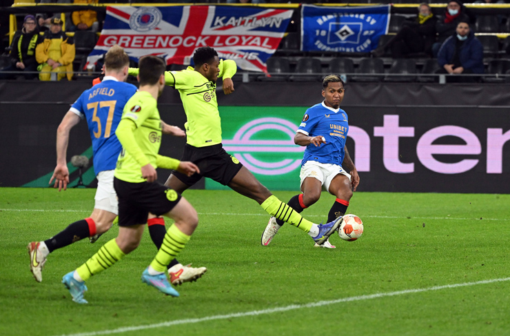 Rangers đã xuất sắc vượt qua Dortmund với tổng tỷ số 6-4