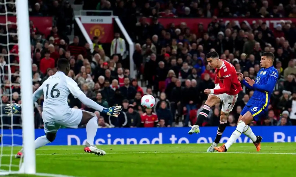 Tiền đạo người Bồ cũng vừa lập công trong trận đấu với Chelsea vào đêm qua Tiền đạo người Bồ cũng vừa lập công trong trận đấu với Chelsea vào đêm qua