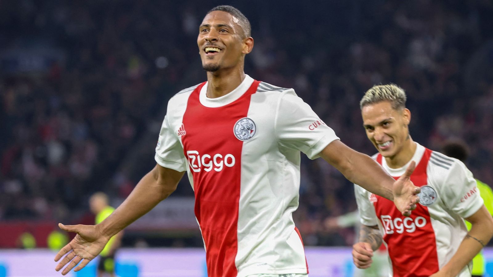 Sebastian Haller nằm trong top 3 các chân sút tốt nhất tại Champions League mùa vừa qua