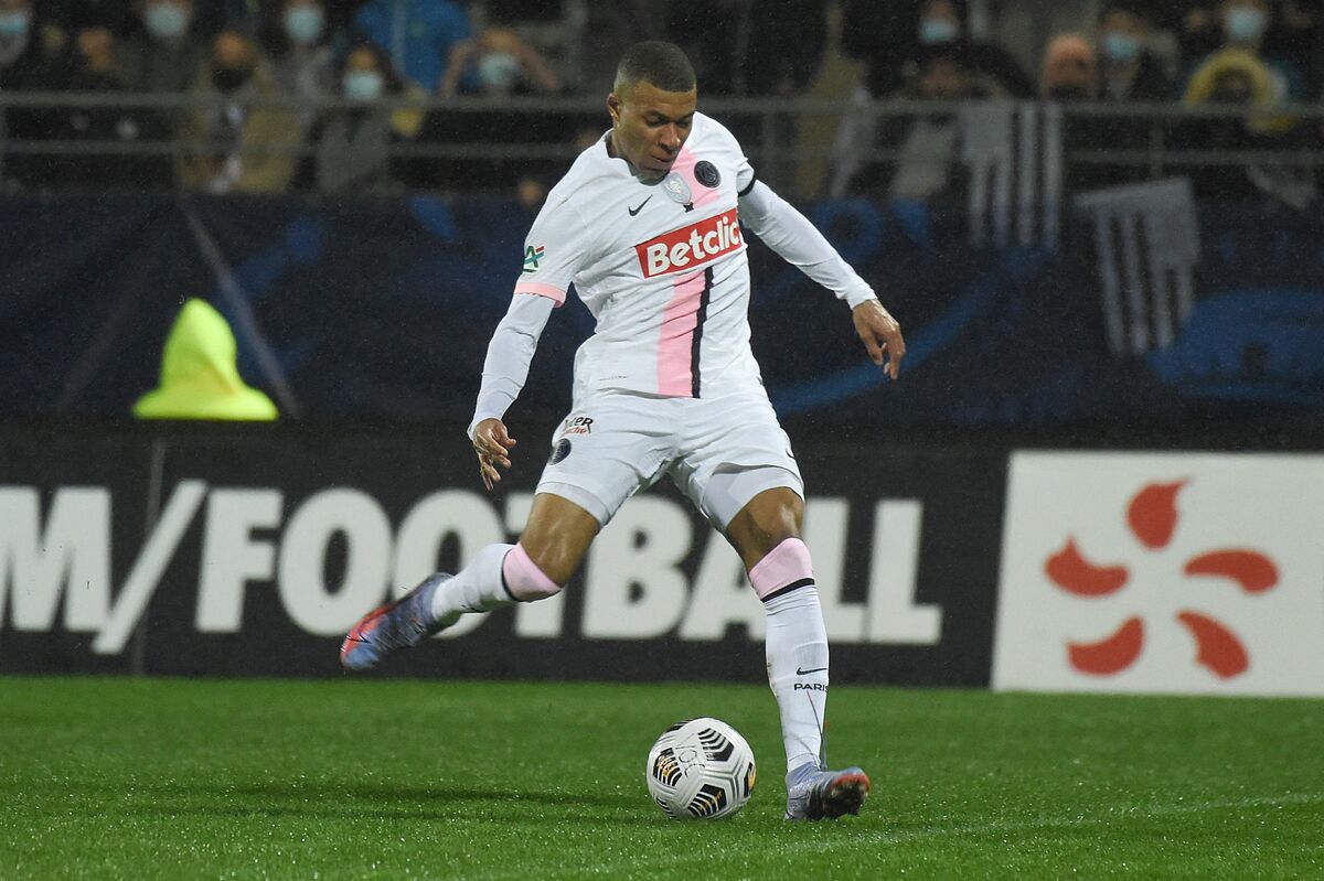 Tiền đạo Kylie Mbappe