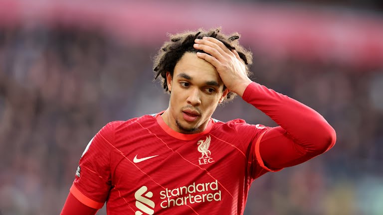 Trent Arnold có đường kiến tạo thuận lợi cho Fabinho lập công 