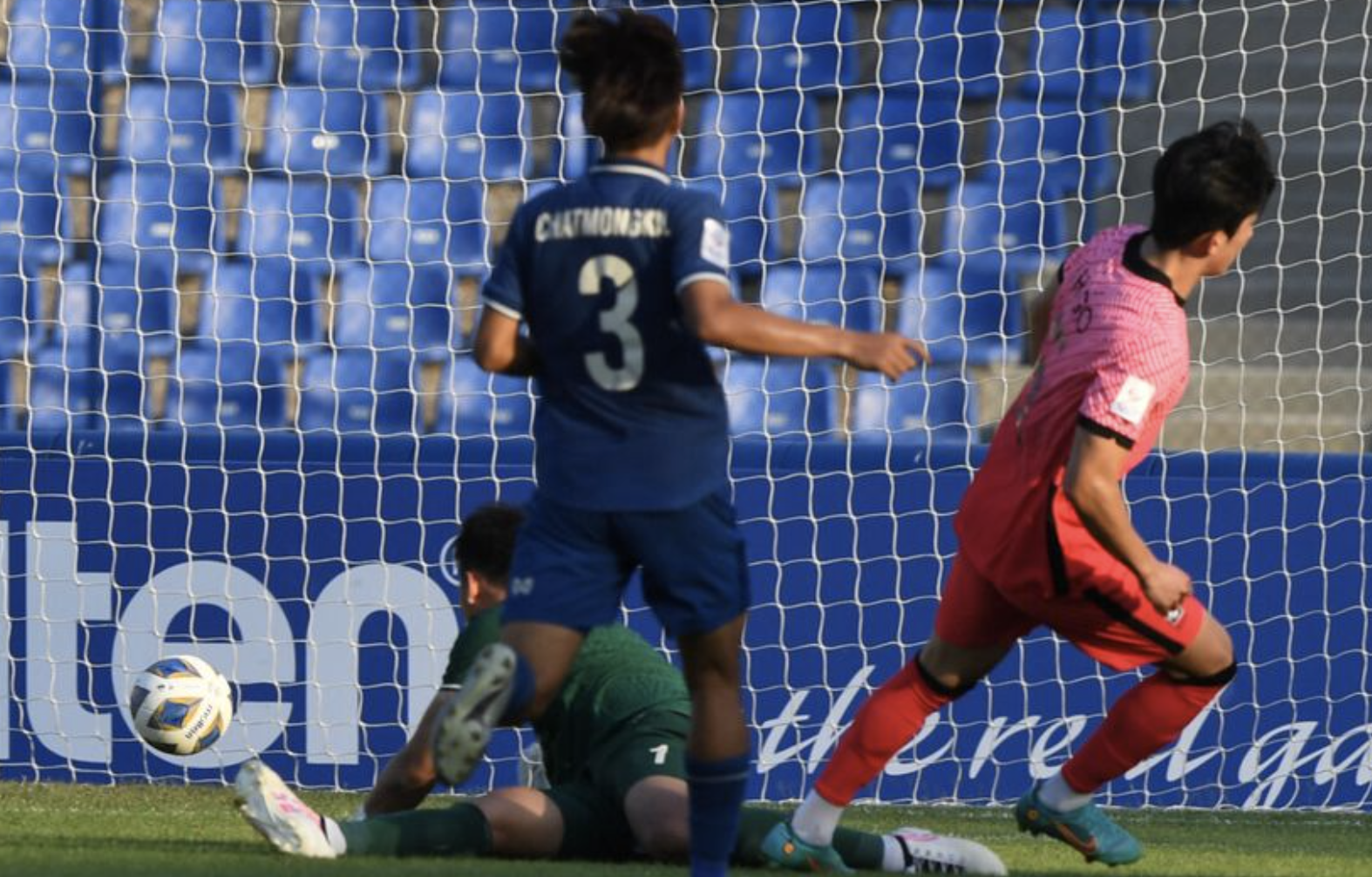 U23 Thái Lan đã khong thể tạo ra bất ngờ trước nhà ĐKVĐ