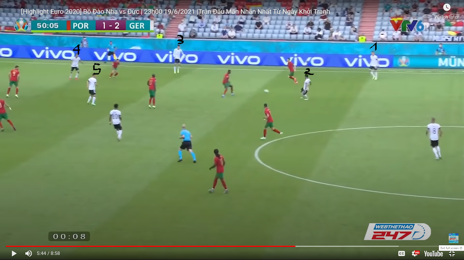 Renato Sanches đi bộ trông rất thong dong